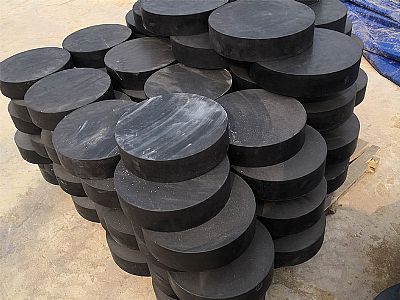 兴宾区板式橡胶支座由若干层橡胶片与薄钢板经加压硫化